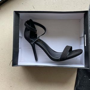 Lulu black heel. Size 8.5